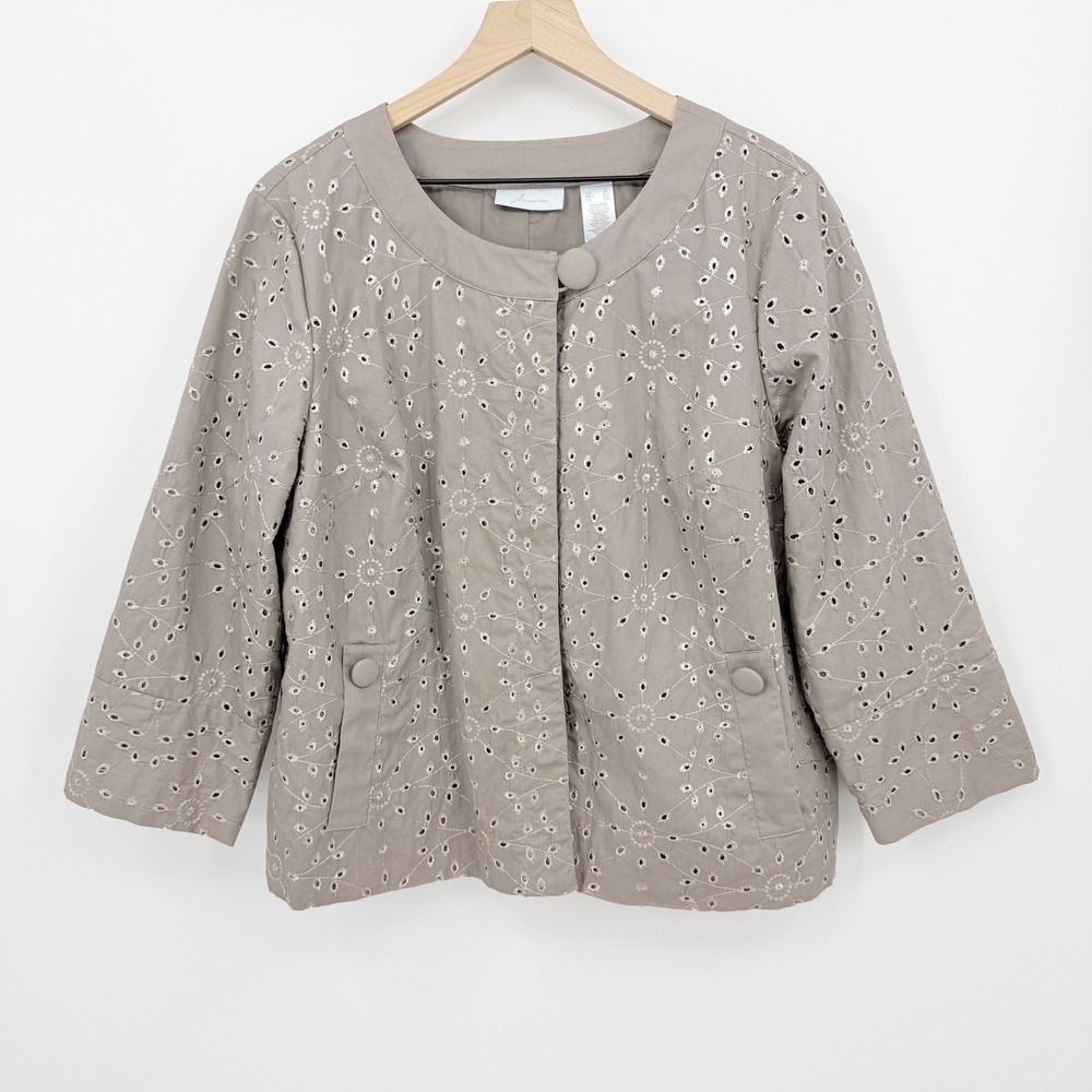 JH Collectibles XL Taupe Eyelet Embroidered Snap Front Jacket 3/4 Sleeve Classic
